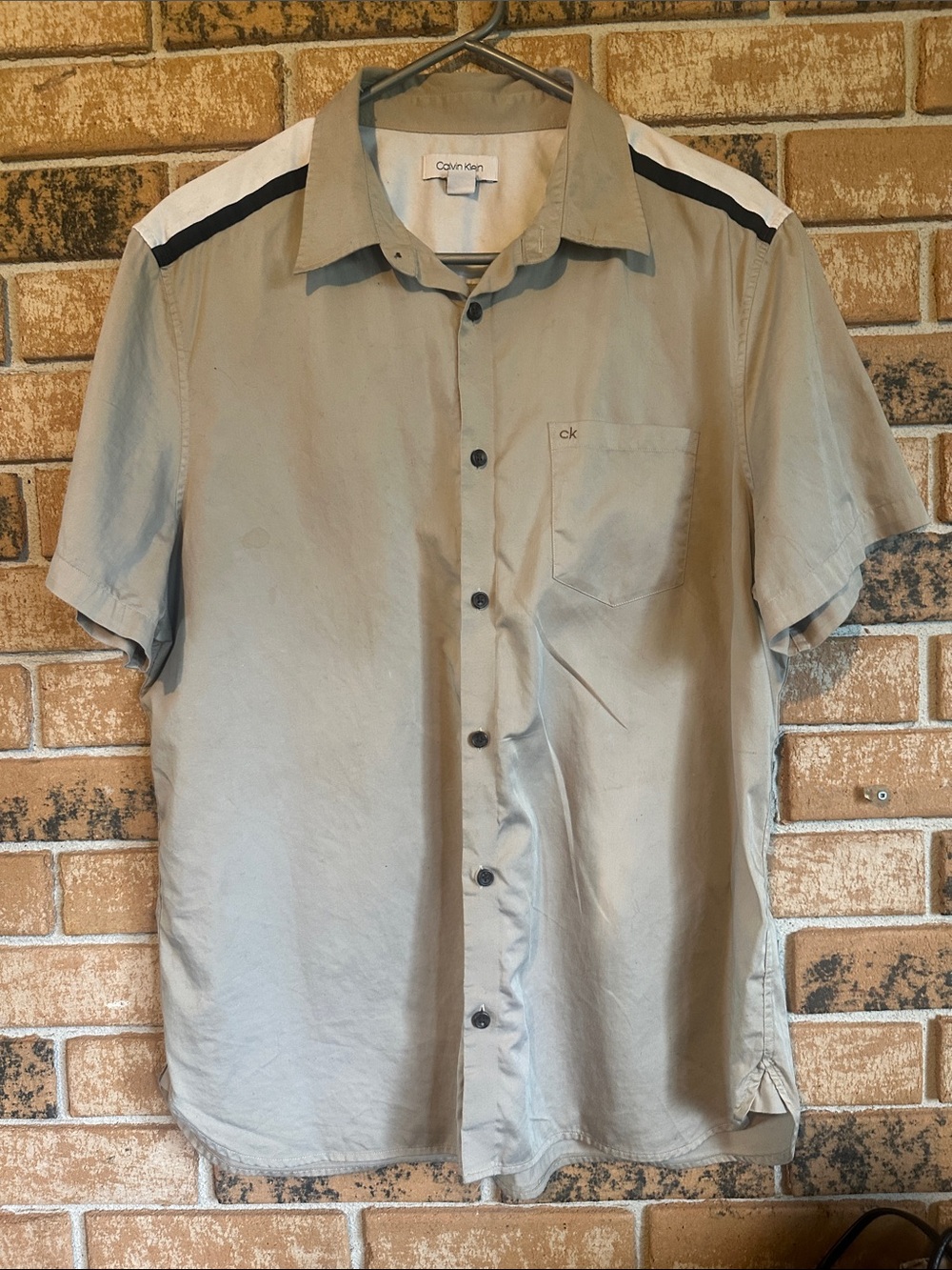 Calvin Klein Men's Light Gray Short-Sleeve Button-Up Shirt